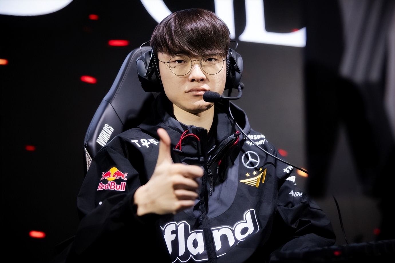 包含汉堡SV战胜对手,冲上积分榜的词条 包含汉堡SV战胜对手,冲上积分榜的词条