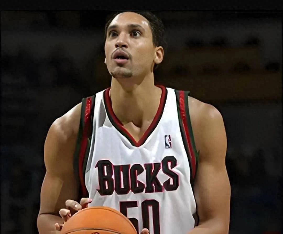 关于雄鹿新秀稳定发挥,为球队赢得连胜的信息 关于雄鹿新秀稳定发挥,为球队赢得连胜的信息