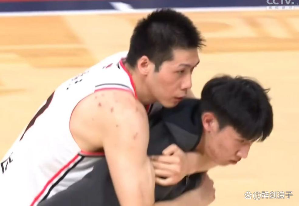 竞技场上火药味十足,激情澎湃的简单介绍 竞技场上火药味十足,激情澎湃的简单介绍