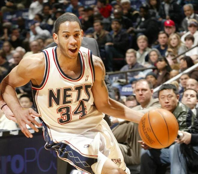 小牛主场战胜马刺壮腰