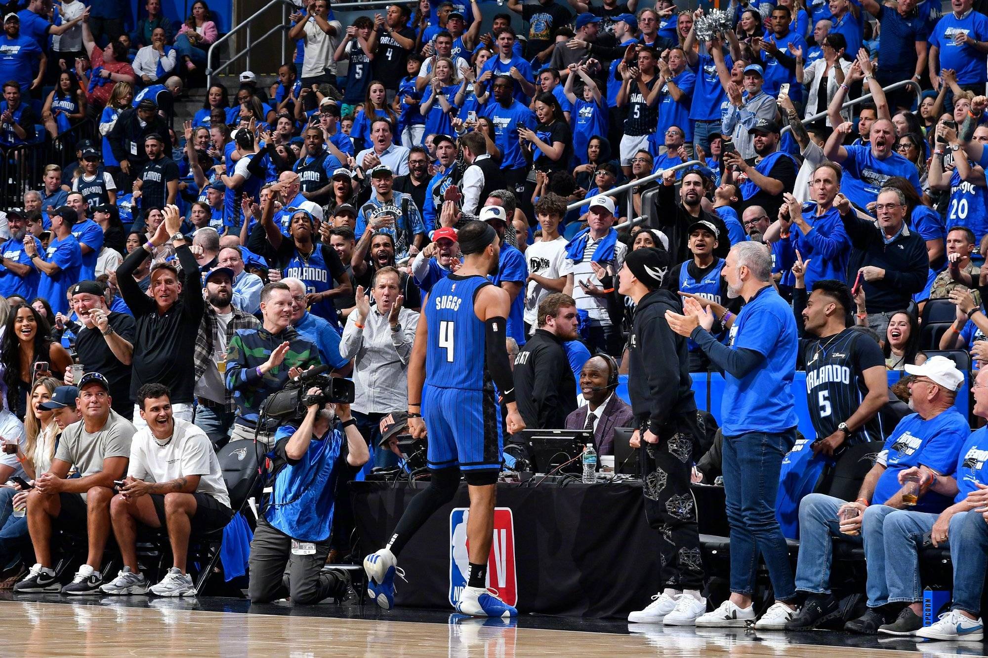 爵士再次夺冠，击败公牛晋级总决赛