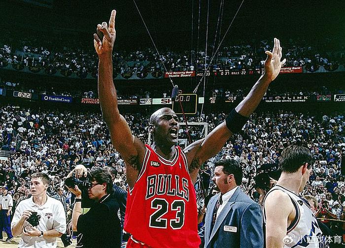 爵士再次夺冠，击败公牛晋级总决赛