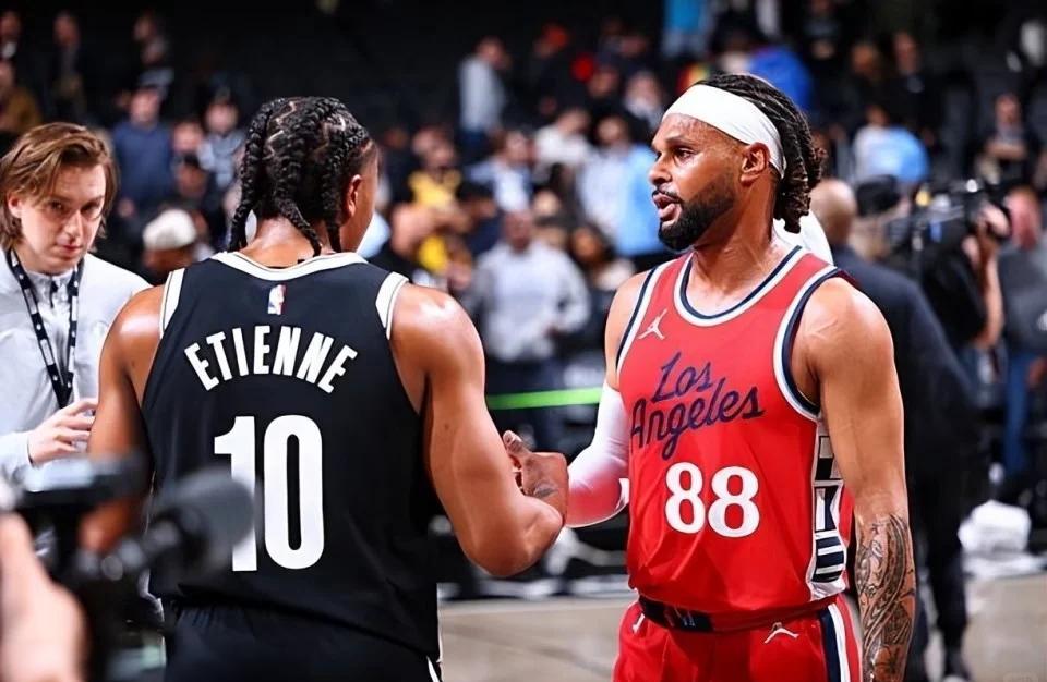 快船击败篮网,结束连胜 快船击败篮网,结束连胜